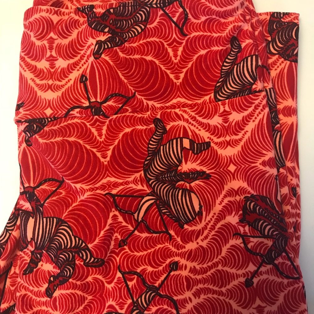 Lularoe Tall And Curvy Leggings